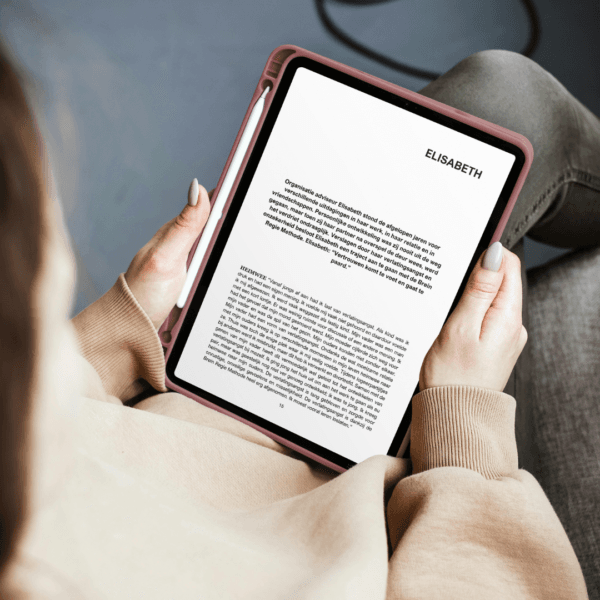 E-reader met een andere pagina uit 'Dweilen met de kraan dicht | Interviews', met persoonlijke inzichten en herstelverhalen over stress.